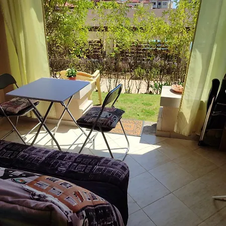 Appartement Life Near Kavatsi *