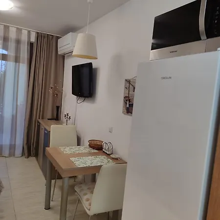- Life Apartment *